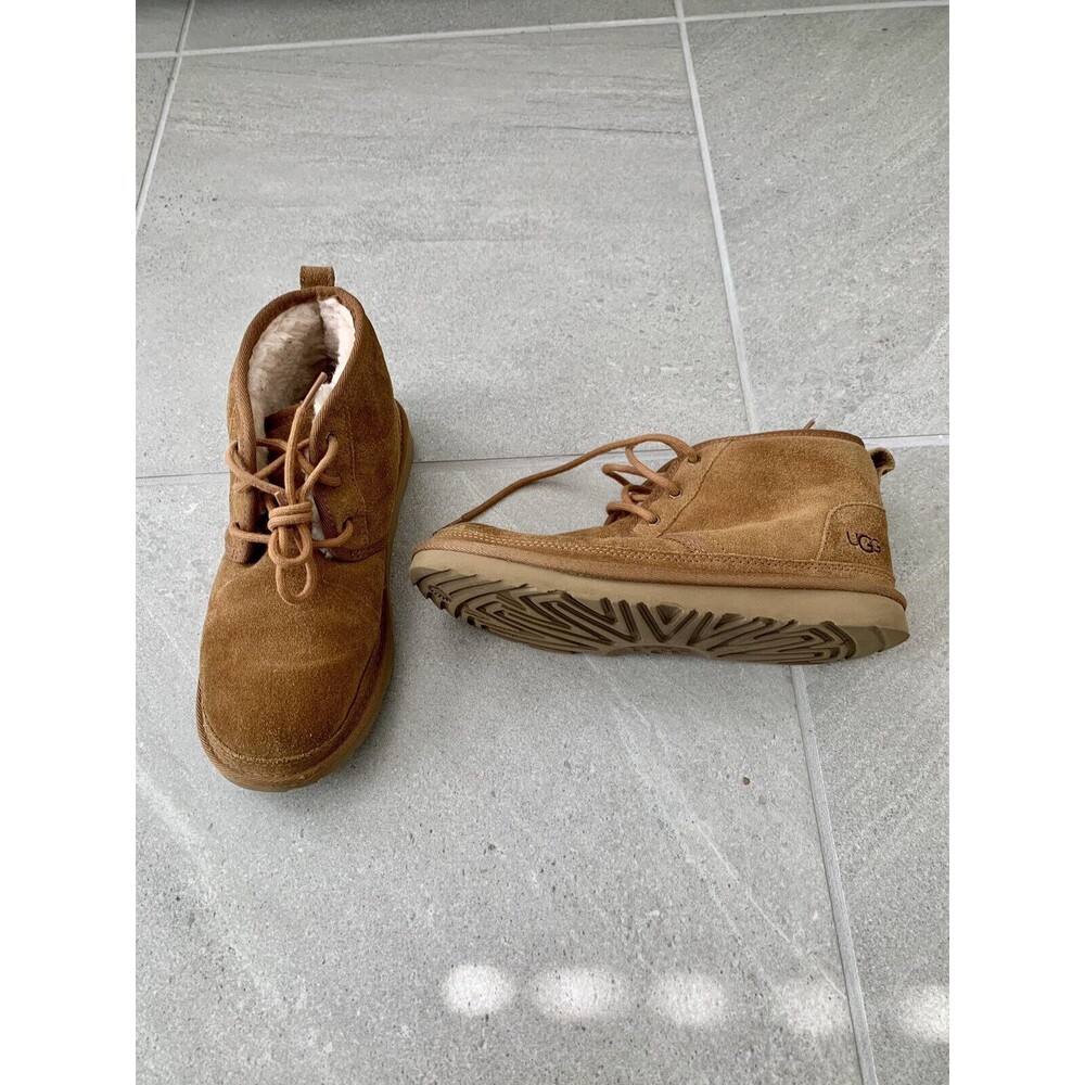 UGG Women's Neumel Boot, Chestnut Size 5
